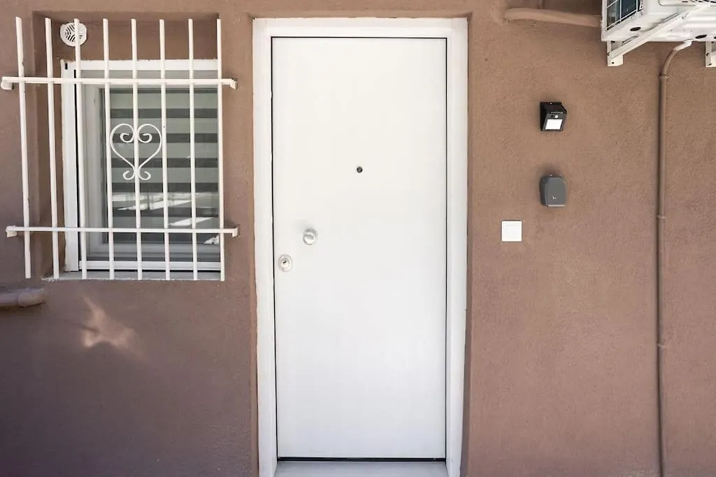 New City Studio In Salonic 0*,  Grecia